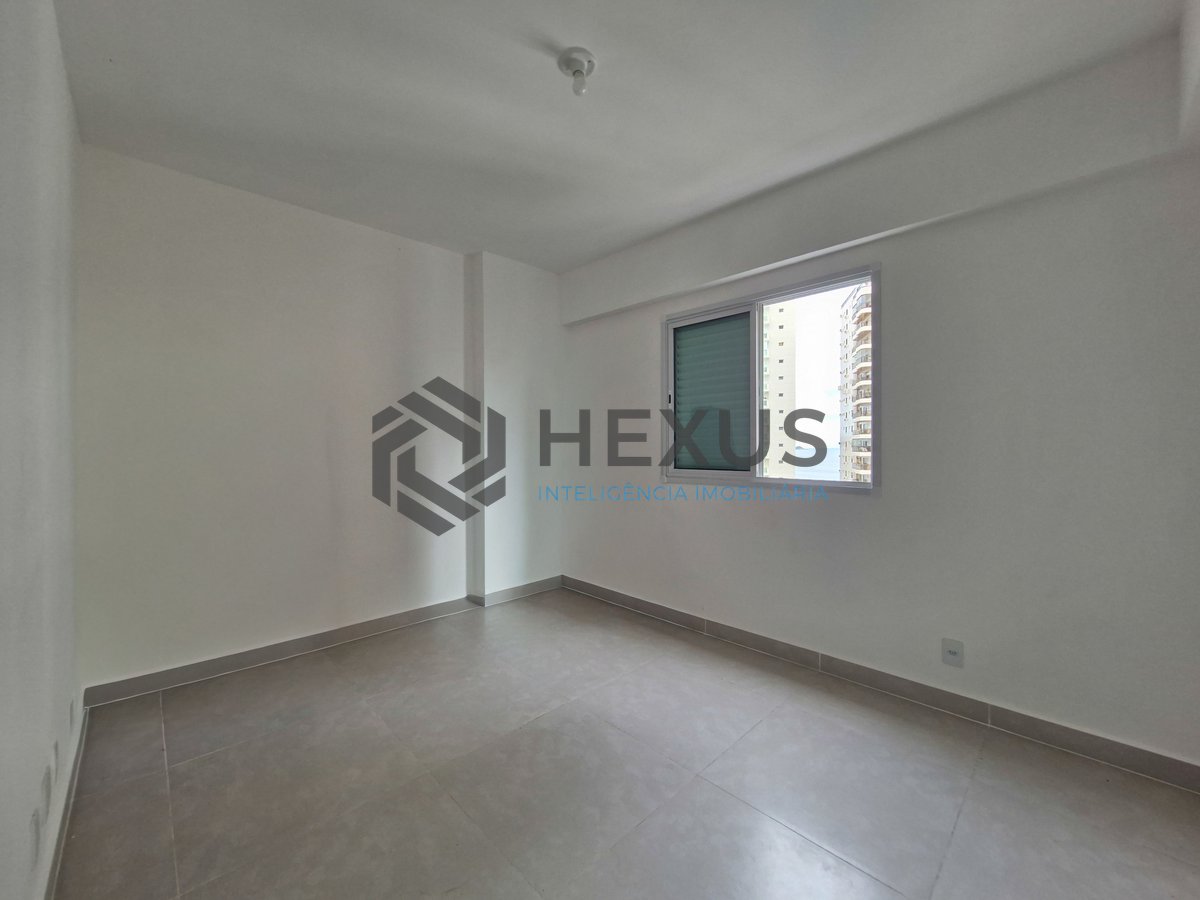 Foto 11 de Apartamento reformado com varanda gourmet vista mar com lazer a 1 quadra da praia no Jardim Astúrias, Guarujá