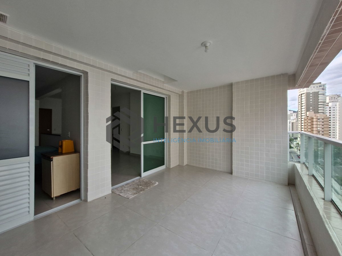 Foto 7 de Apartamento reformado com varanda gourmet vista mar com lazer a 1 quadra da praia no Jardim Astúrias, Guarujá