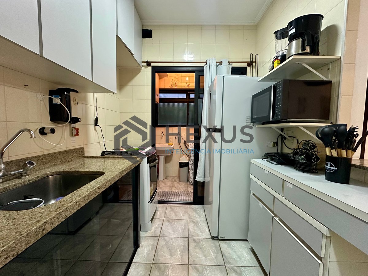 Foto 10 de Apartamento Mobiliado na Enseada – 2 Suítes + Lazer Completo | 800m da Praia