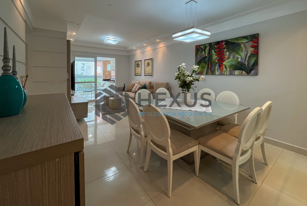 Foto 6 de Apartamento reformado frente mar com varanda gourmet vista mar com lazer na Pitangueiras, Guarujá