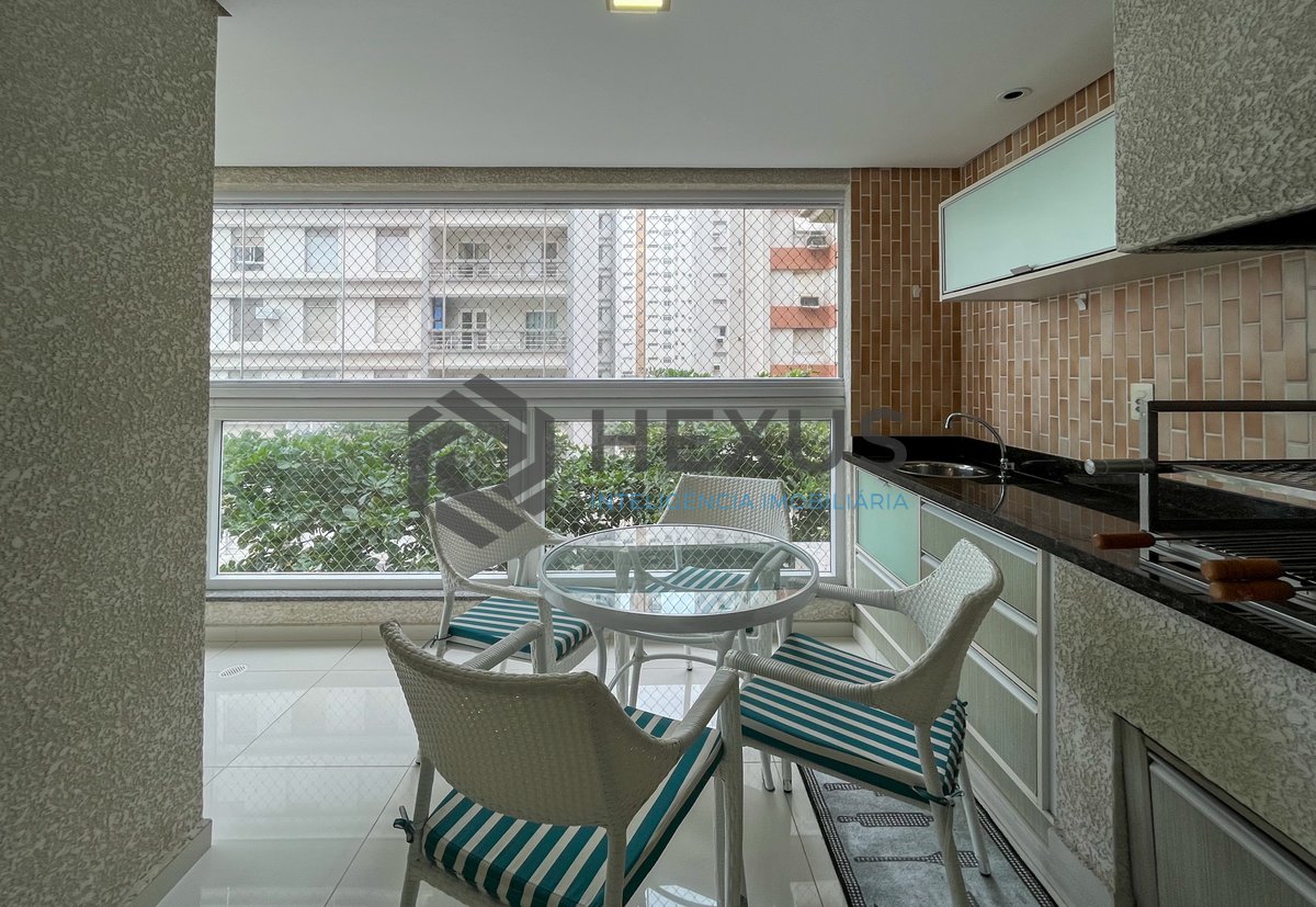 Foto 9 de Apartamento reformado frente mar com varanda gourmet vista mar com lazer na Pitangueiras, Guarujá