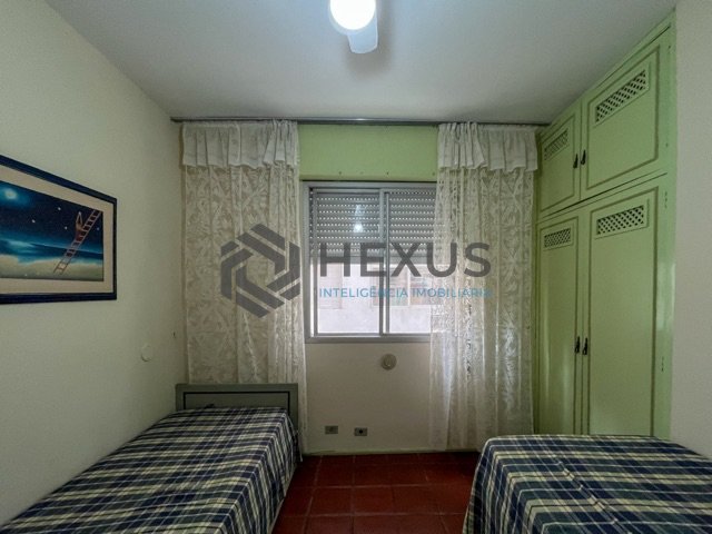 Foto 16 de Apartamento com varanda a 1 quadra do mar nas Pitangueiras, Guarujá