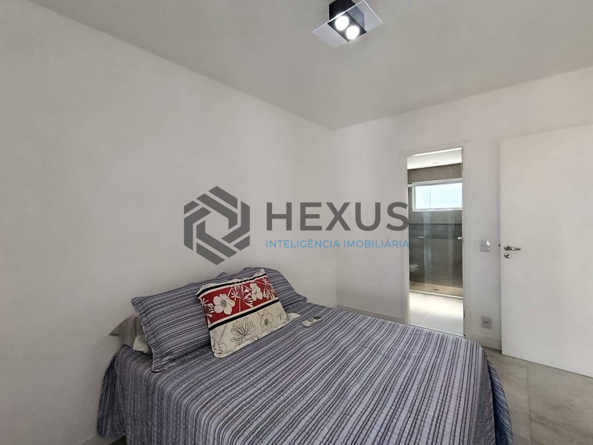 Foto 17 de Apartamento com varanda gourmet vista mar e lazer na Enseada, Guarujá
