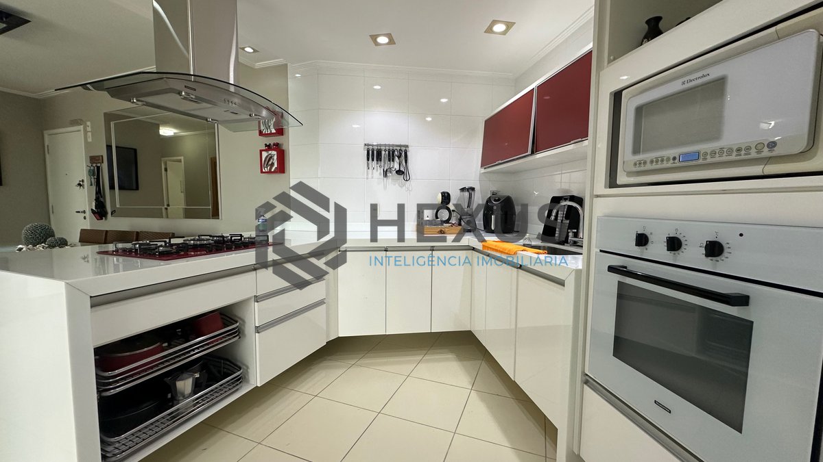 Foto 6 de Apartamento com varanda gourmet vista mar e lazer na Enseada, Guarujá