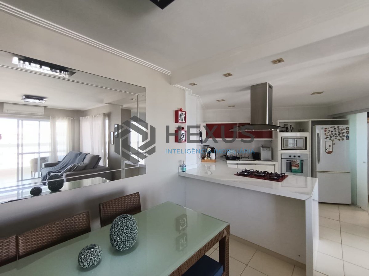 Foto 9 de Apartamento com varanda gourmet vista mar e lazer na Enseada, Guarujá