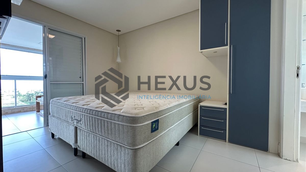 Foto 20 de Apartamento com varanda e lazer a 200m da praia nas Pitangueiras, Guarujá