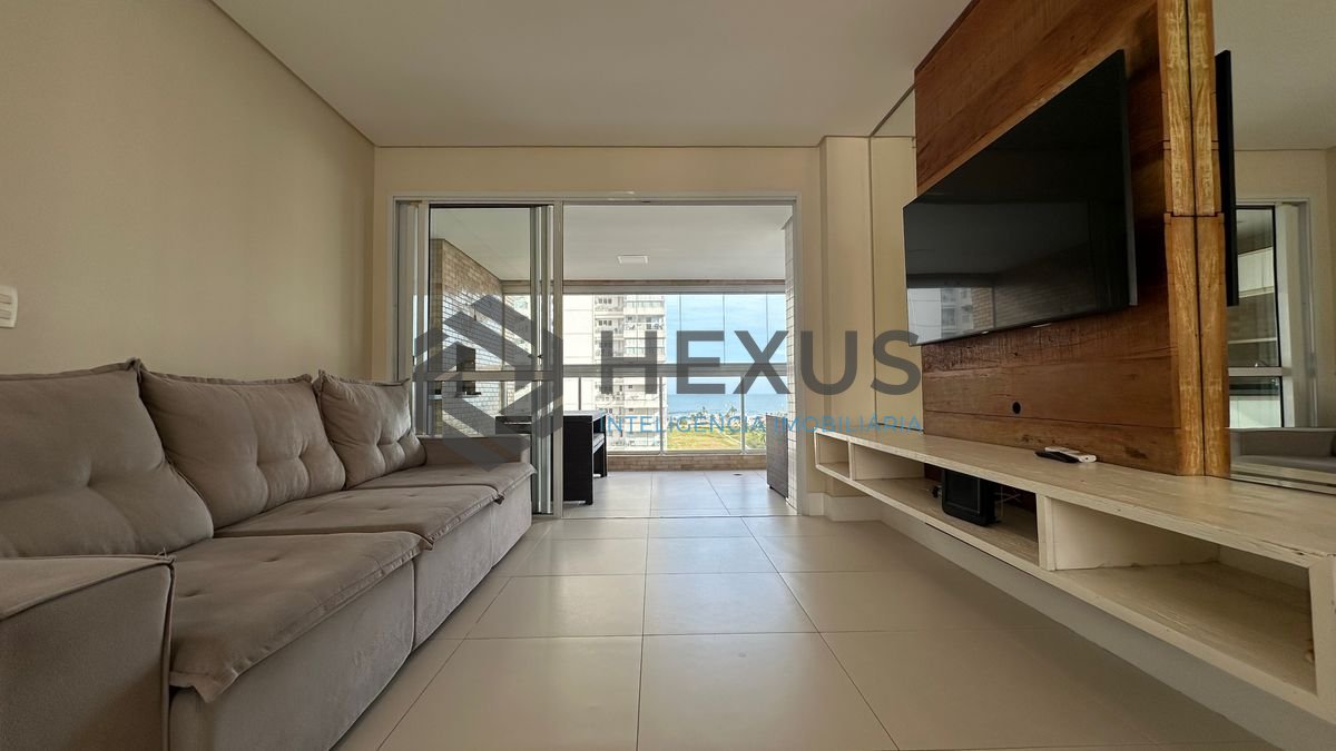 Foto 3 de Apartamento com varanda e lazer a 200m da praia nas Pitangueiras, Guarujá