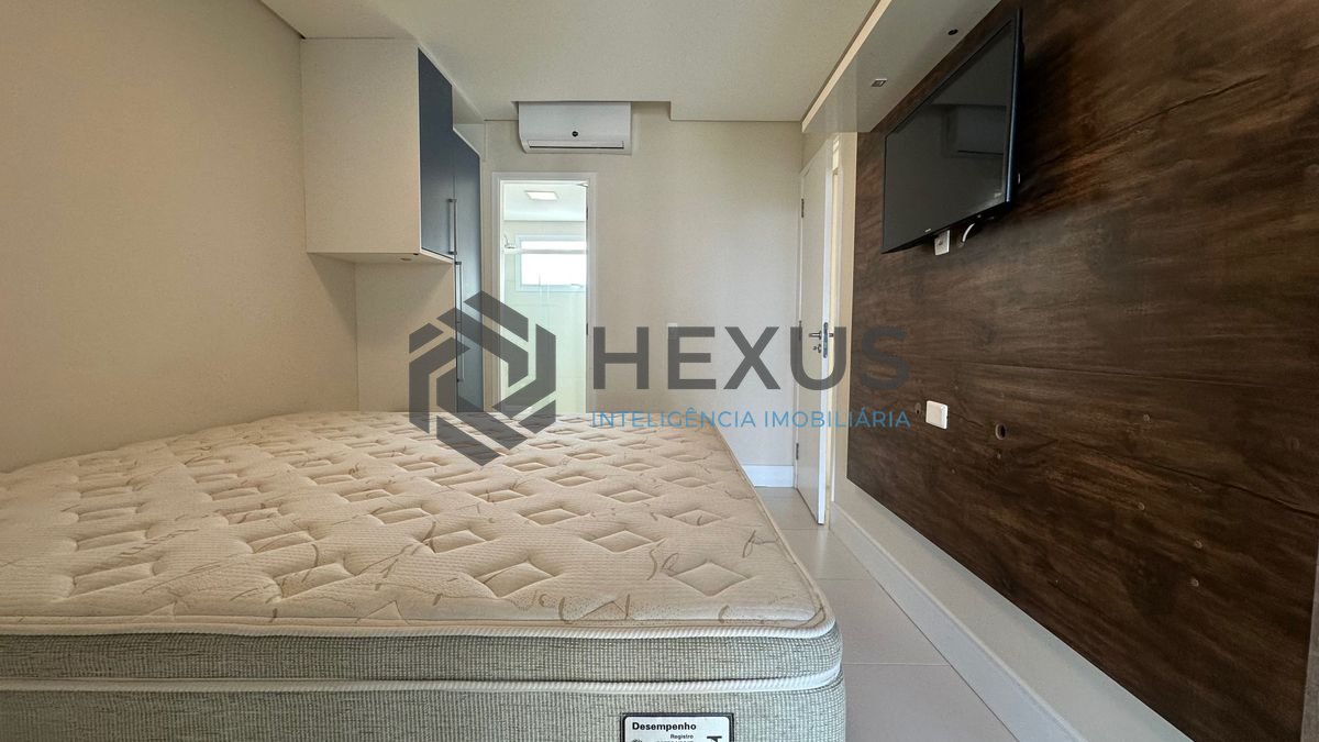 Foto 22 de Apartamento com varanda e lazer a 200m da praia nas Pitangueiras, Guarujá
