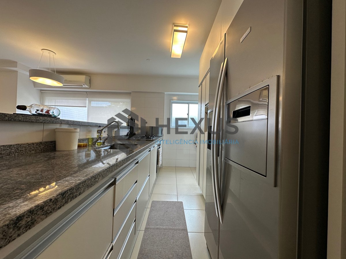 Foto 6 de Apartamento com varanda gourmet vista mar e lazer na Enseada, Guarujá