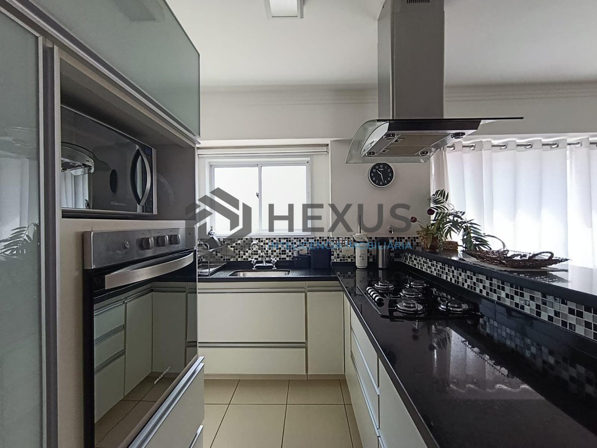 Foto 21 de Apartamento com varanda gourmet vista mar e lazer na Enseada, Guarujá