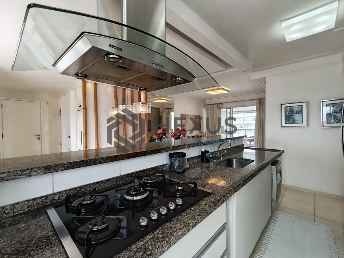 Foto 23 de Apartamento com varanda gourmet vista mar e lazer na Enseada, Guarujá