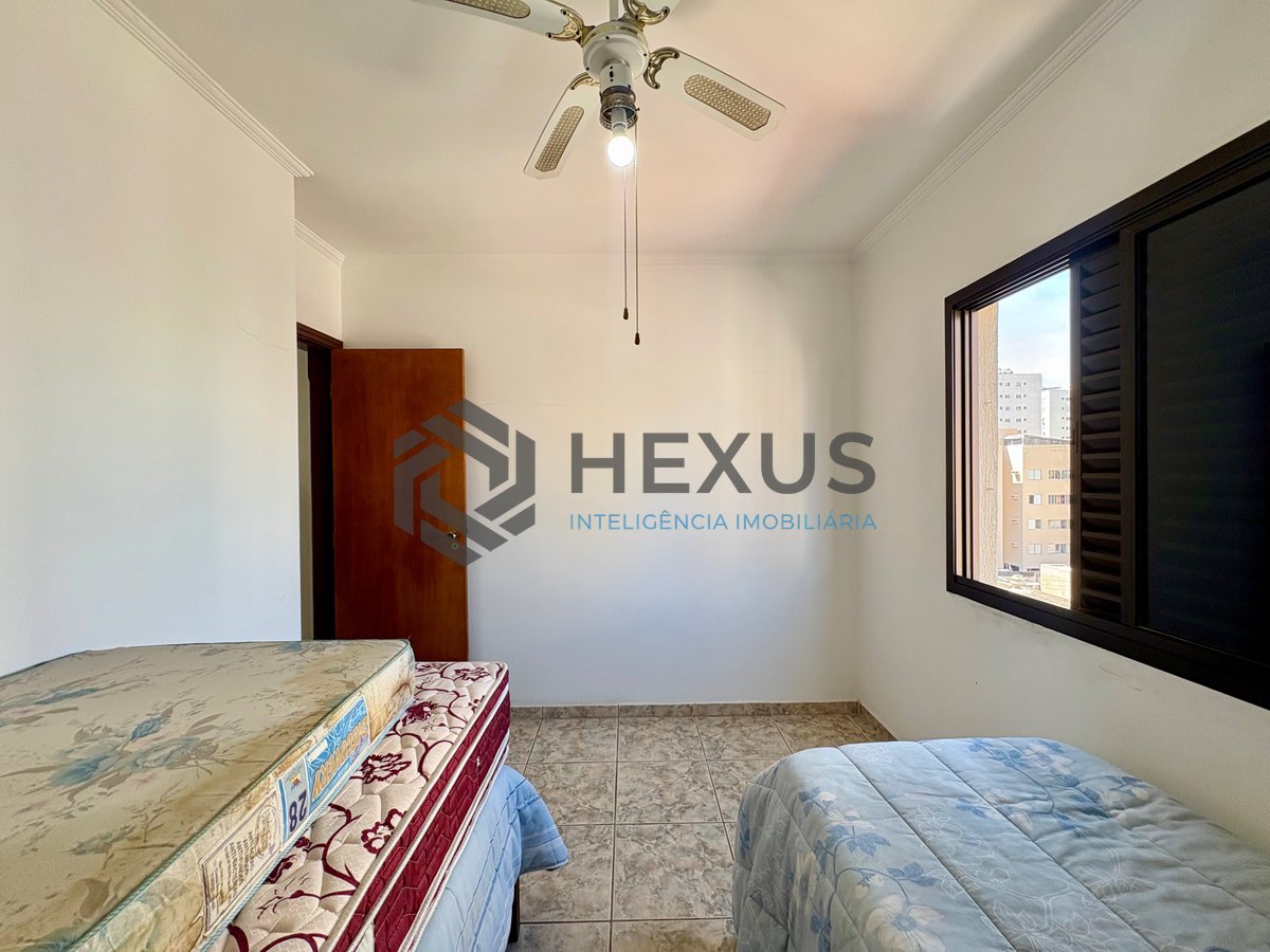 Foto 12 de Apartamento com varanda e lazer na Enseada, Guarujá