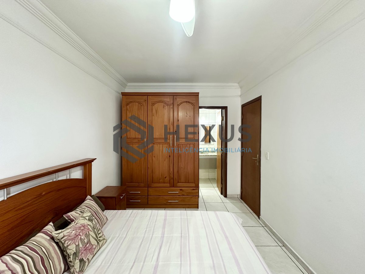 Foto 17 de Apartamento com varanda e lazer a 340m da praia na Enseada, Guarujá