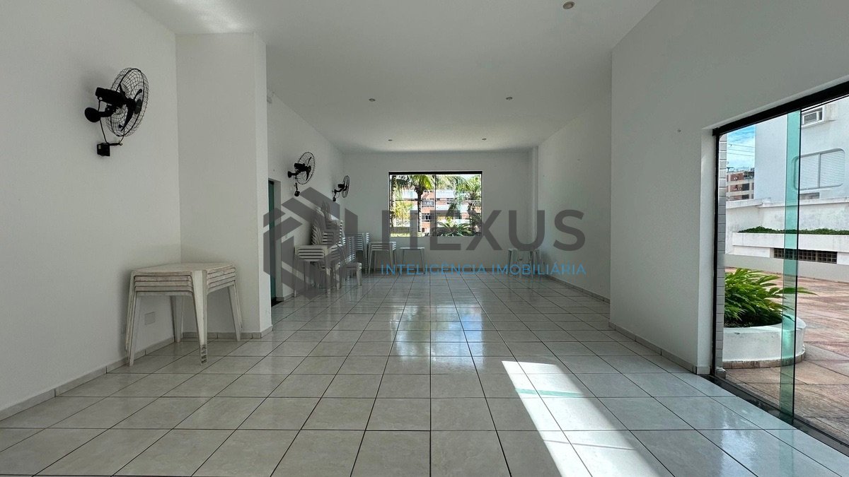 Foto 30 de Apartamento com varanda e lazer a 340m da praia na Enseada, Guarujá