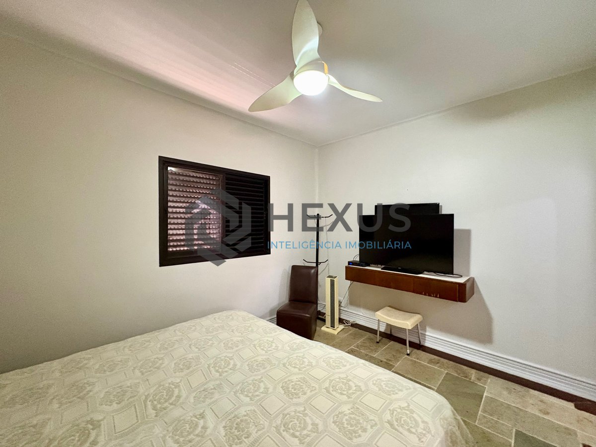 Foto 18 de Apartamento com varanda e lazer na Enseada, Guarujá