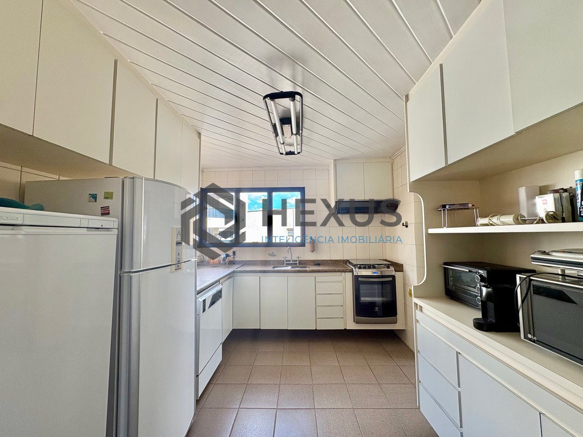 Foto 30 de Apartamento com varanda e lazer na Enseada, Guarujá
