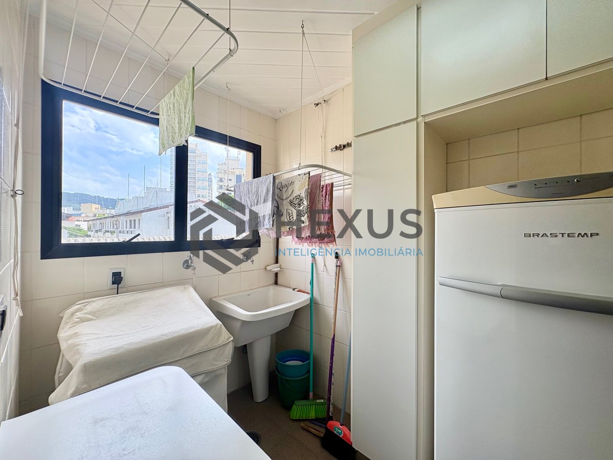 Foto 33 de Apartamento com varanda e lazer na Enseada, Guarujá