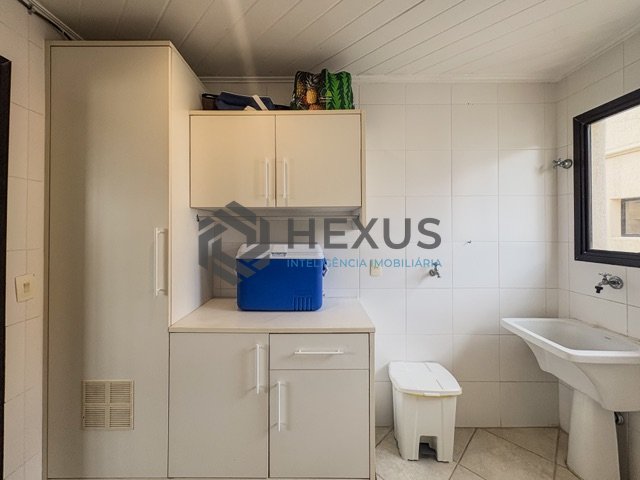Foto 29 de Apartamento com varanda e lazer na Enseada, Guarujá