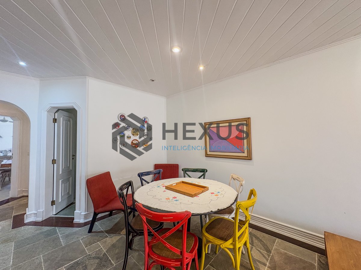 Foto 6 de Apartamento com varanda e lazer na Enseada, Guarujá
