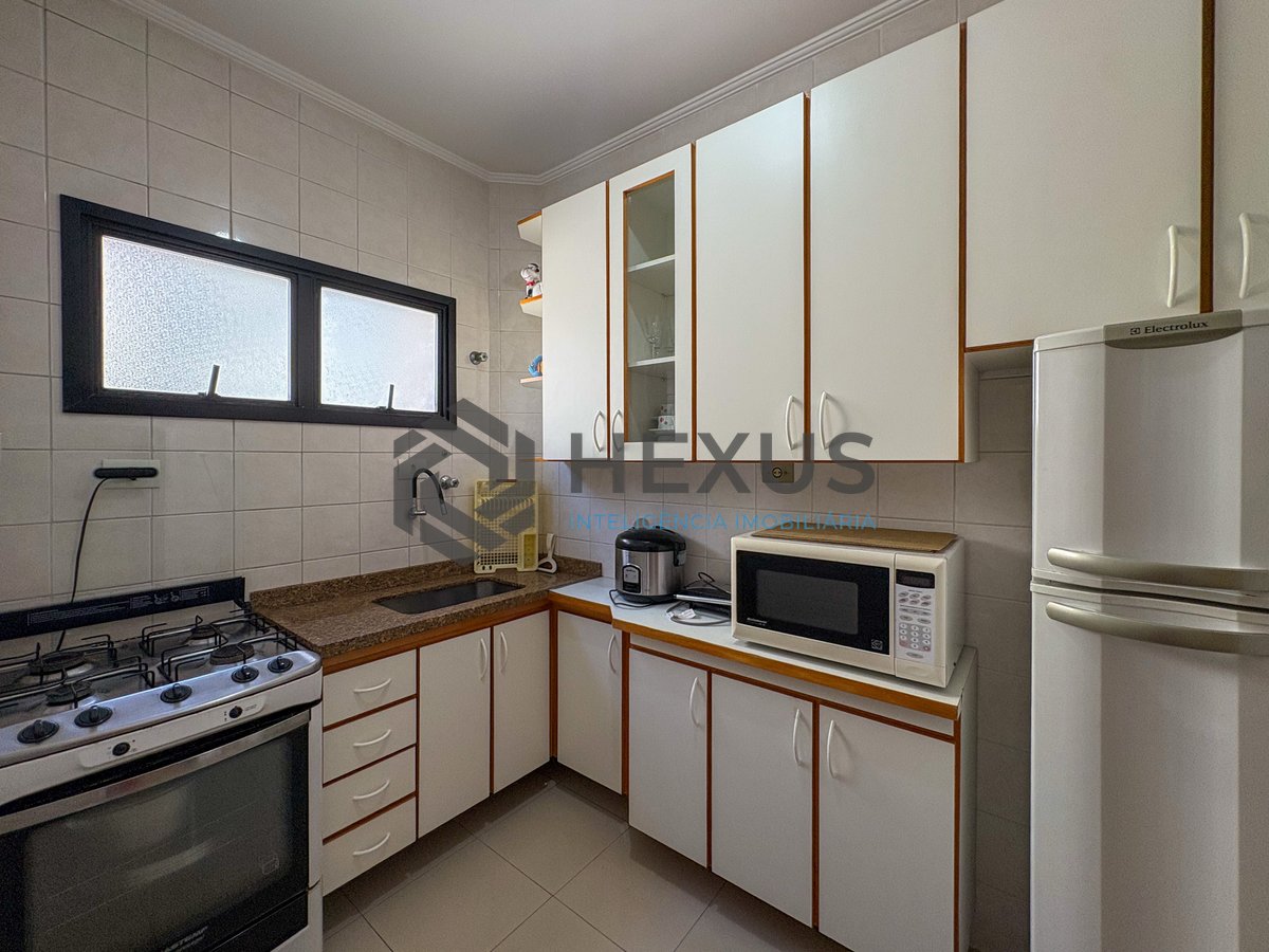 Foto 16 de Apartamento com varanda e lazer na Enseada, Guarujá