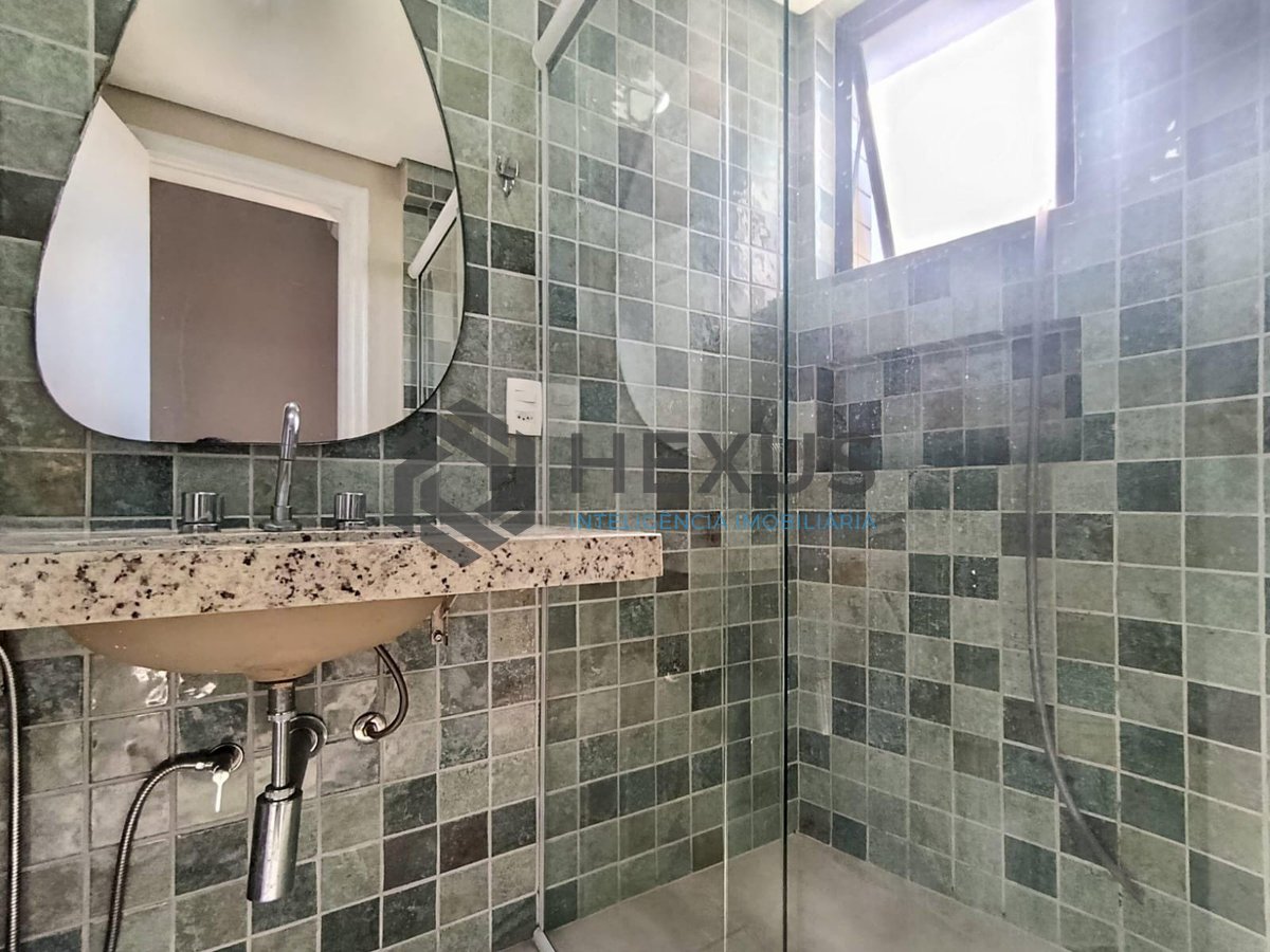 Foto 15 de Apartamento com varanda e lazer na Enseada, Guarujá