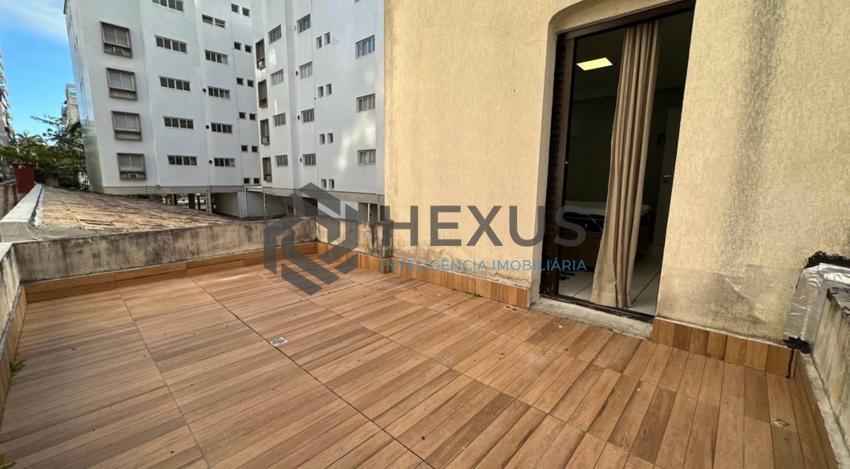 Foto 12 de Apartamento reformado com varanda gourmet vista mar e lazer a 500m da praia na Enseada, Guarujá