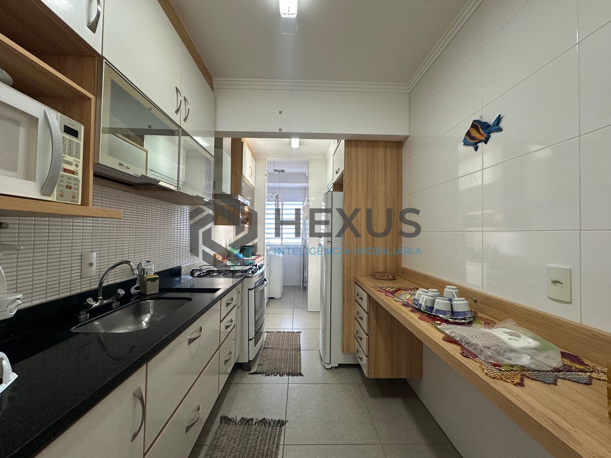 Foto 8 de Apartamento reformado com varanda gourmet vista mar e lazer a 500m da praia na Enseada, Guarujá