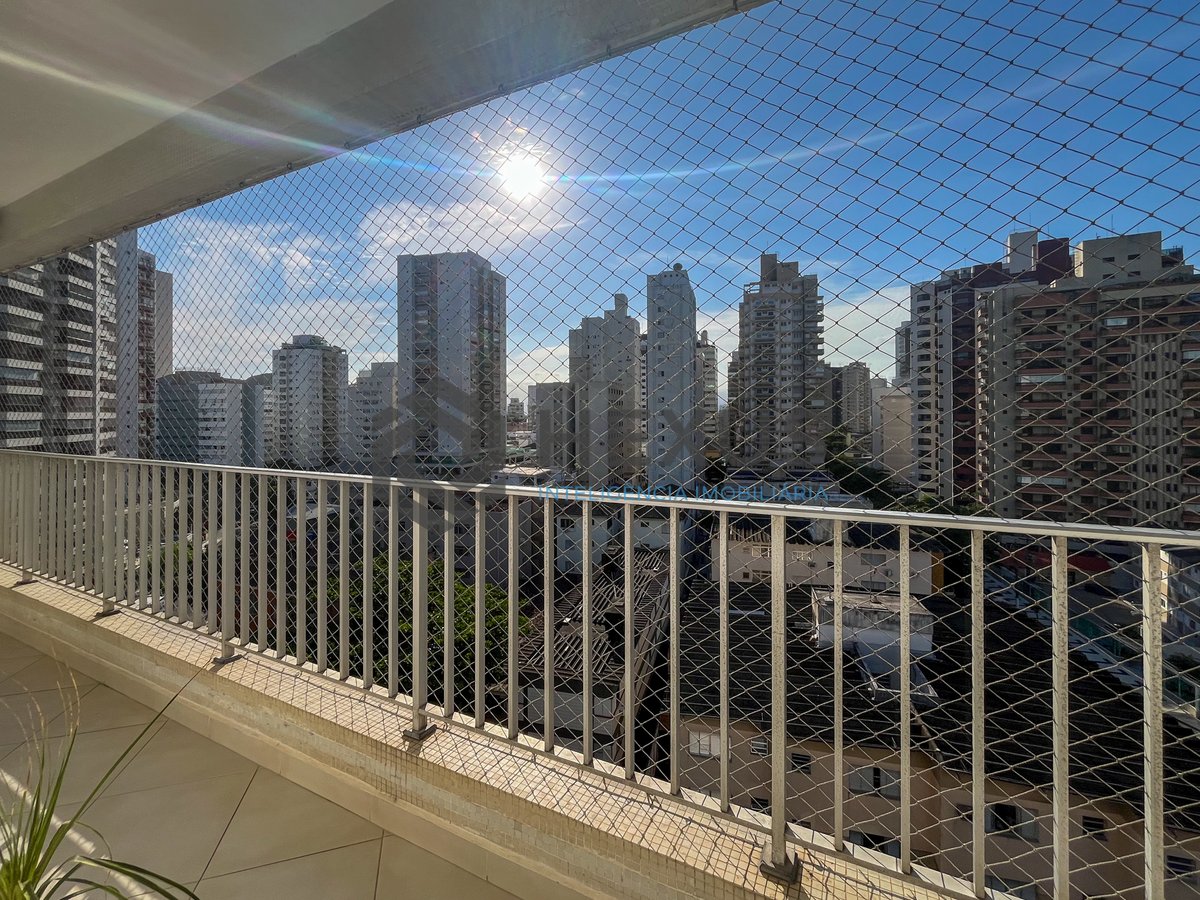 Foto 20 de Apartamento com varanda e lazer a 2 quadras do mar no Tombo, Guarujá