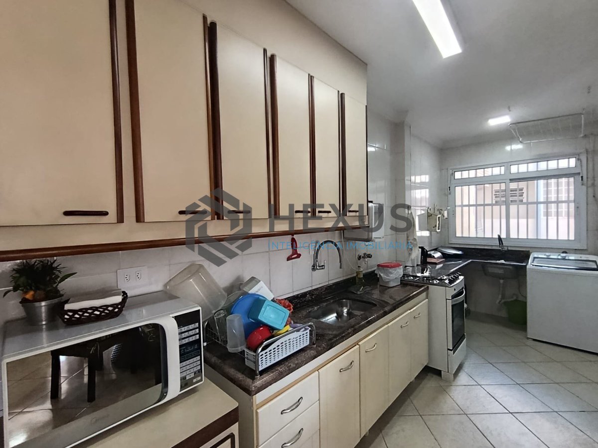 Foto 17 de Apartamento com varanda e lazer na Enseada, Guarujá