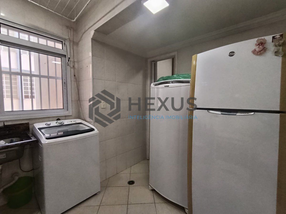 Foto 20 de Apartamento com varanda e lazer na Enseada, Guarujá