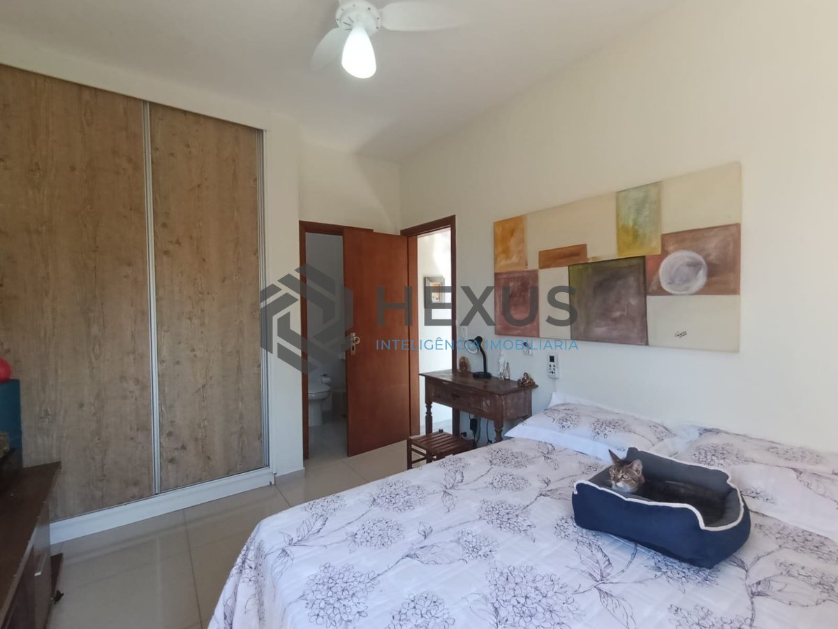 Foto 18 de Apartamento reformado com varanda e lazer na Enseada, Guarujá