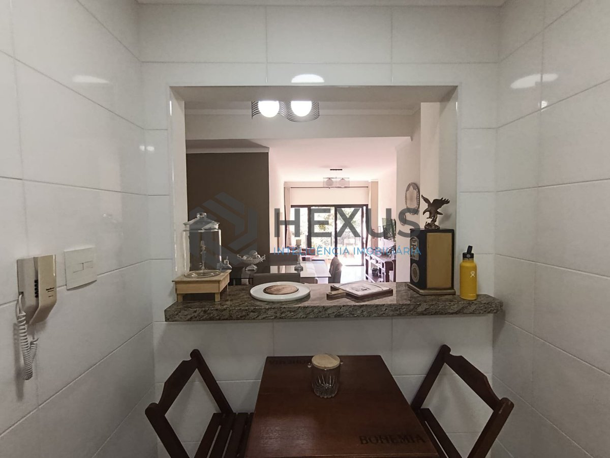 Foto 22 de Apartamento reformado com varanda e lazer na Enseada, Guarujá