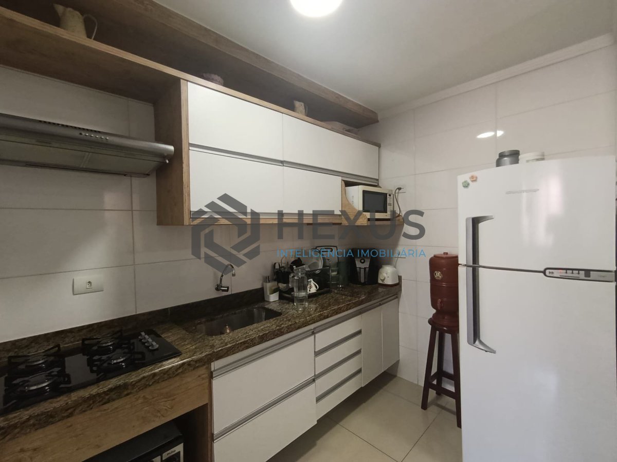 Foto 23 de Apartamento reformado com varanda e lazer na Enseada, Guarujá