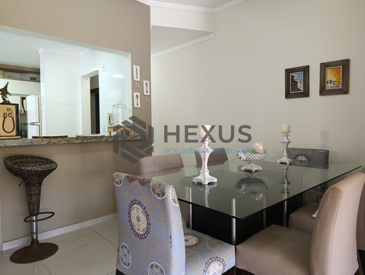 Foto 6 de Apartamento reformado com varanda e lazer na Enseada, Guarujá