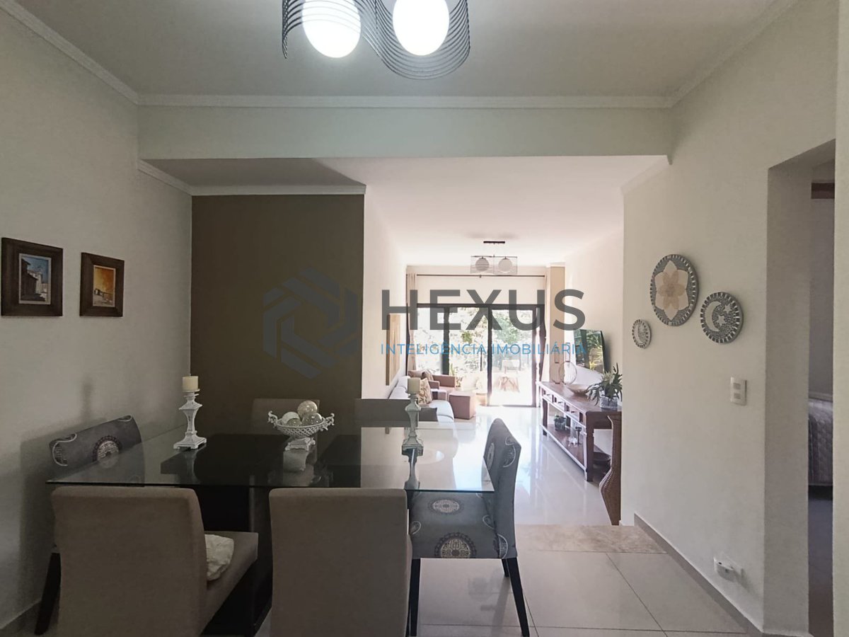 Foto 9 de Apartamento reformado com varanda e lazer na Enseada, Guarujá
