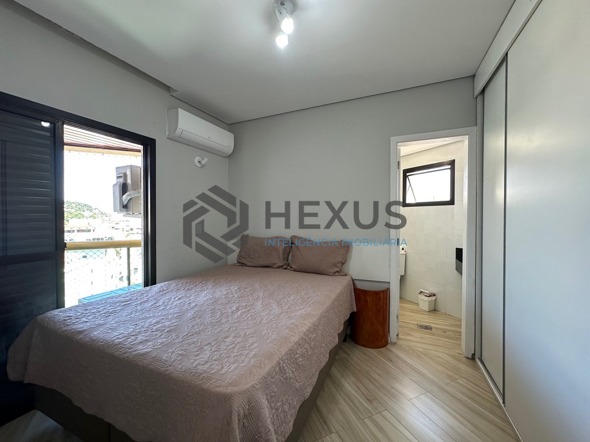Foto 14 de Apartamento reformado com varanda vista mar e lazer no Tortugas na Enseada, Guarujá