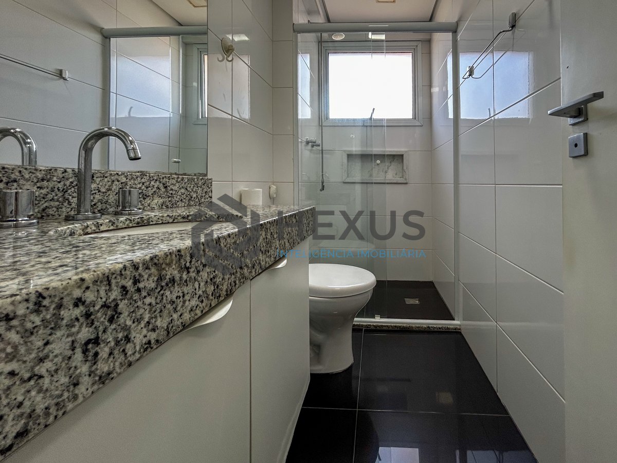 Foto 16 de Apartamento reformado com varanda gourmet vista mar e lazer a 600m da praia no Jardim Astúrias, Guarujá