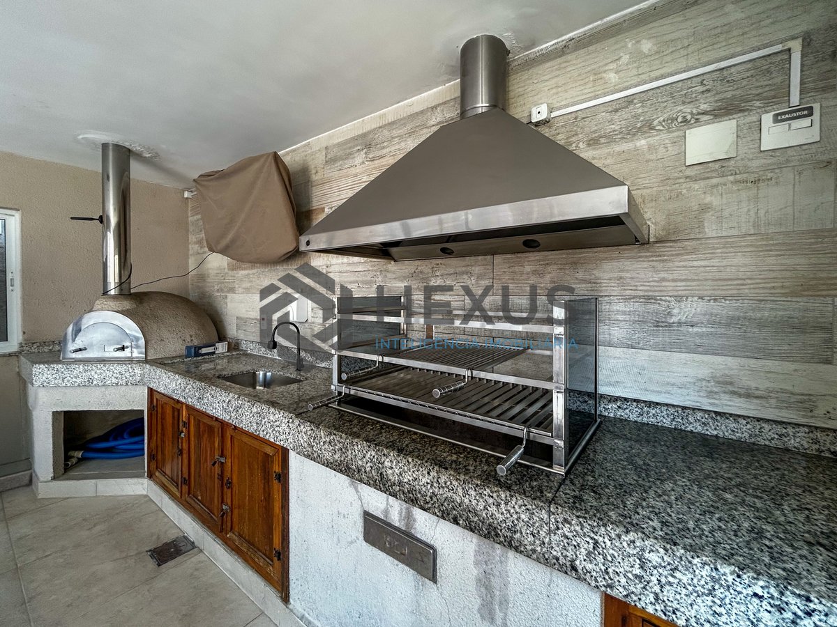 Foto 36 de Apartamento reformado com varanda gourmet vista mar e lazer a 600m da praia no Jardim Astúrias, Guarujá