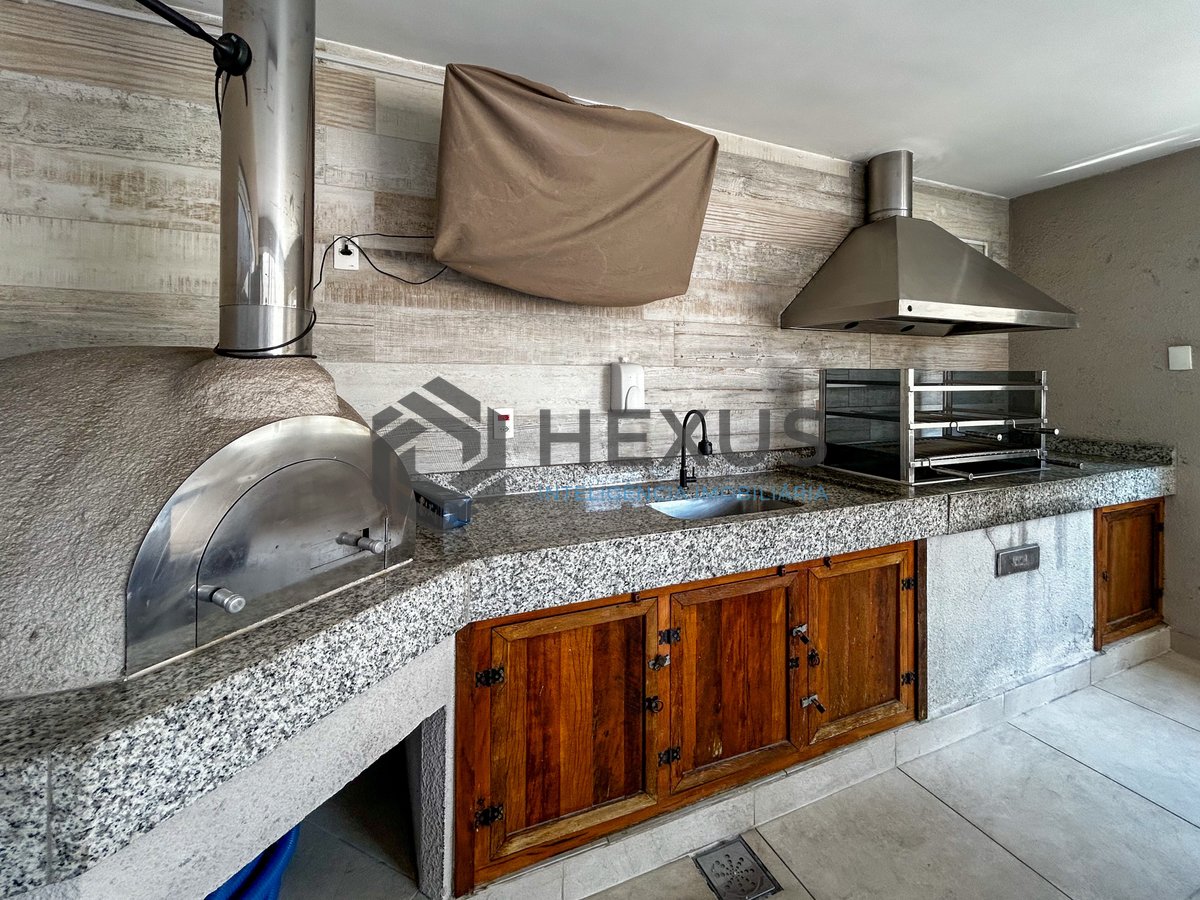 Foto 37 de Apartamento reformado com varanda gourmet vista mar e lazer a 600m da praia no Jardim Astúrias, Guarujá