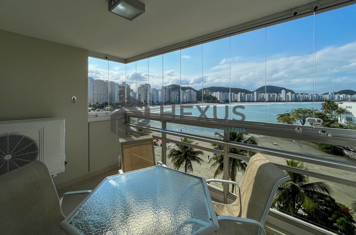 Foto 3 de Apartamento reformado frente mar com varanda vista mar e lazer no Jardim Astúrias, Guarujá