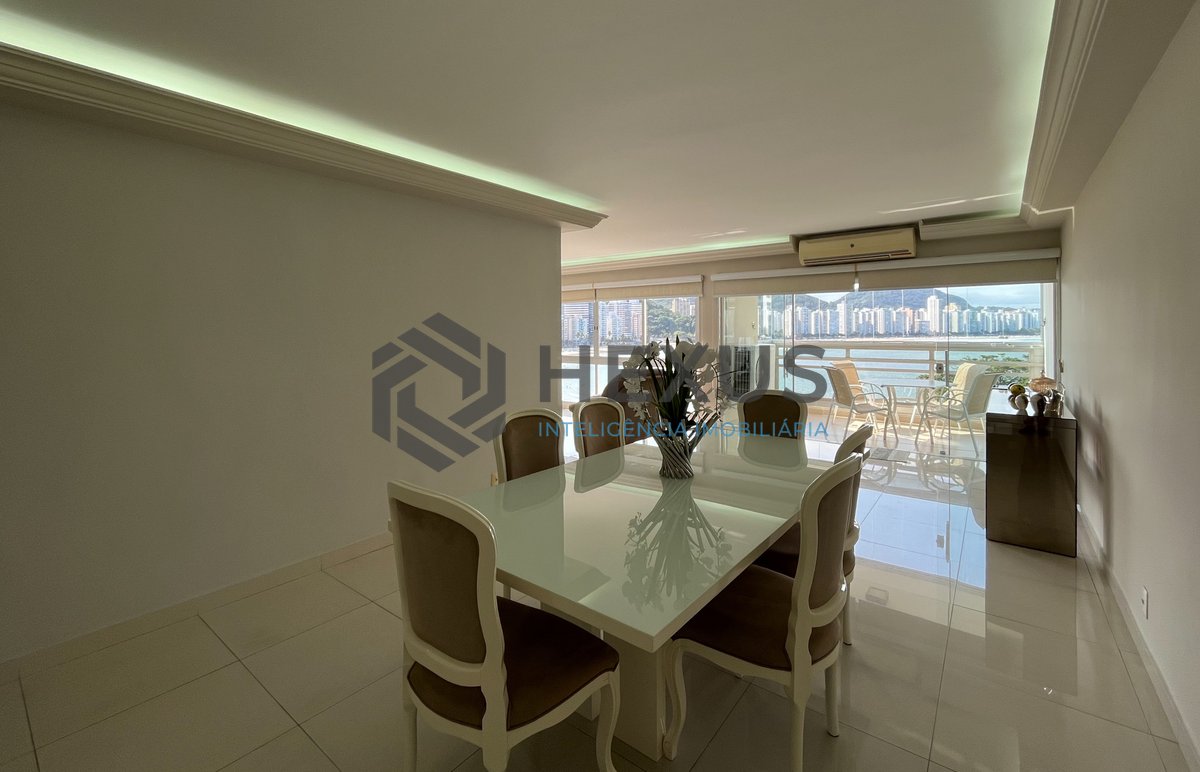 Foto 8 de Apartamento reformado frente mar com varanda vista mar e lazer no Jardim Astúrias, Guarujá