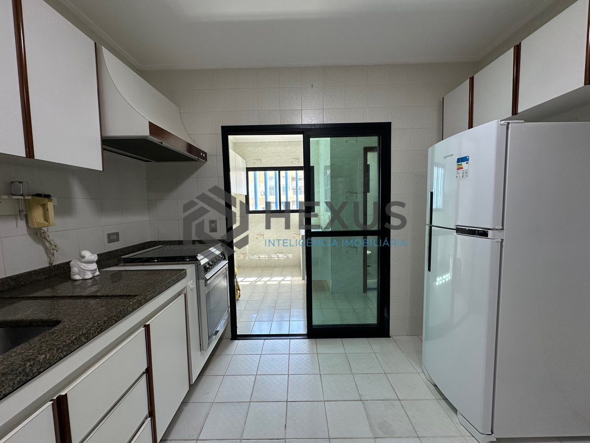 Foto 12 de Apartamento 4 suítes, 250 m da Praia da Enseada, Guarujá, SP