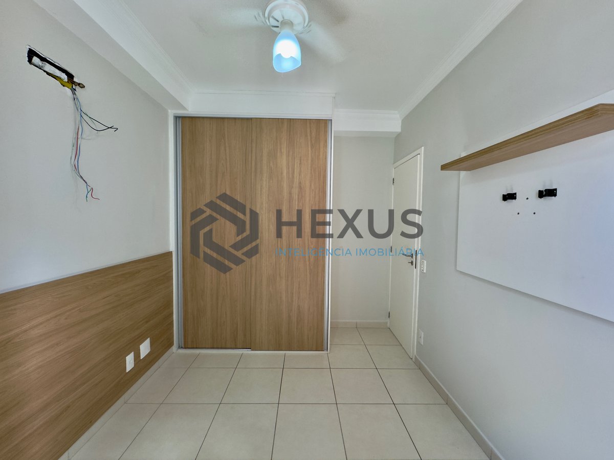 Foto 16 de Apartamento reformado com varanda vista mar e lazer na Enseada, Guarujá