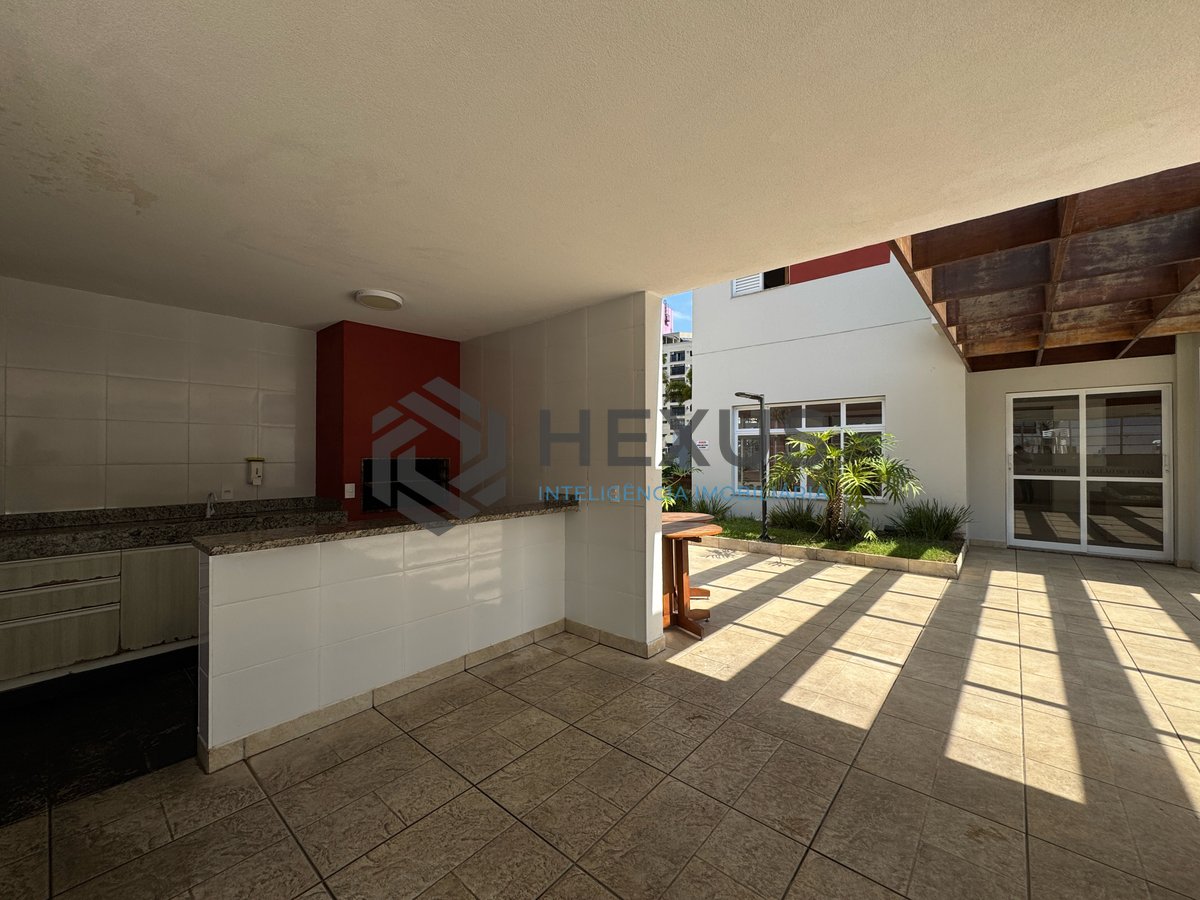 Foto 31 de Apartamento reformado com varanda vista mar e lazer na Enseada, Guarujá