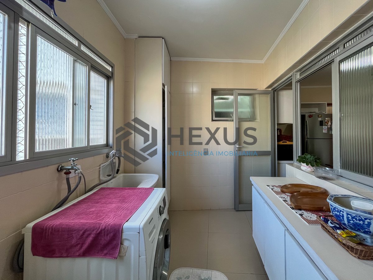 Foto 41 de Apartamento frente mar com varanda vista mar e lazer a 1 quadra da praia nas Pitangueiras, Guarujá