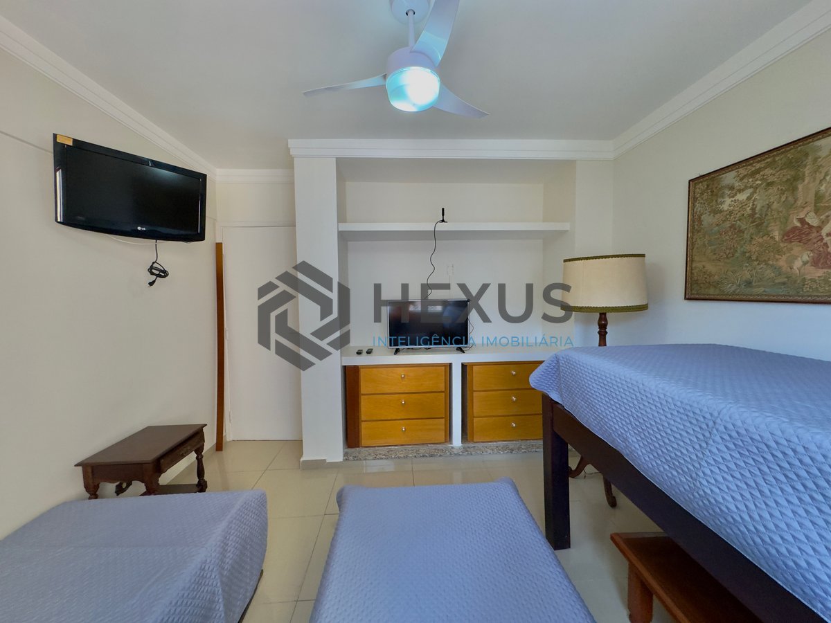 Foto 11 de Apartamento com varanda a 1 quadra da praia nas Pitangueiras, Guarujá