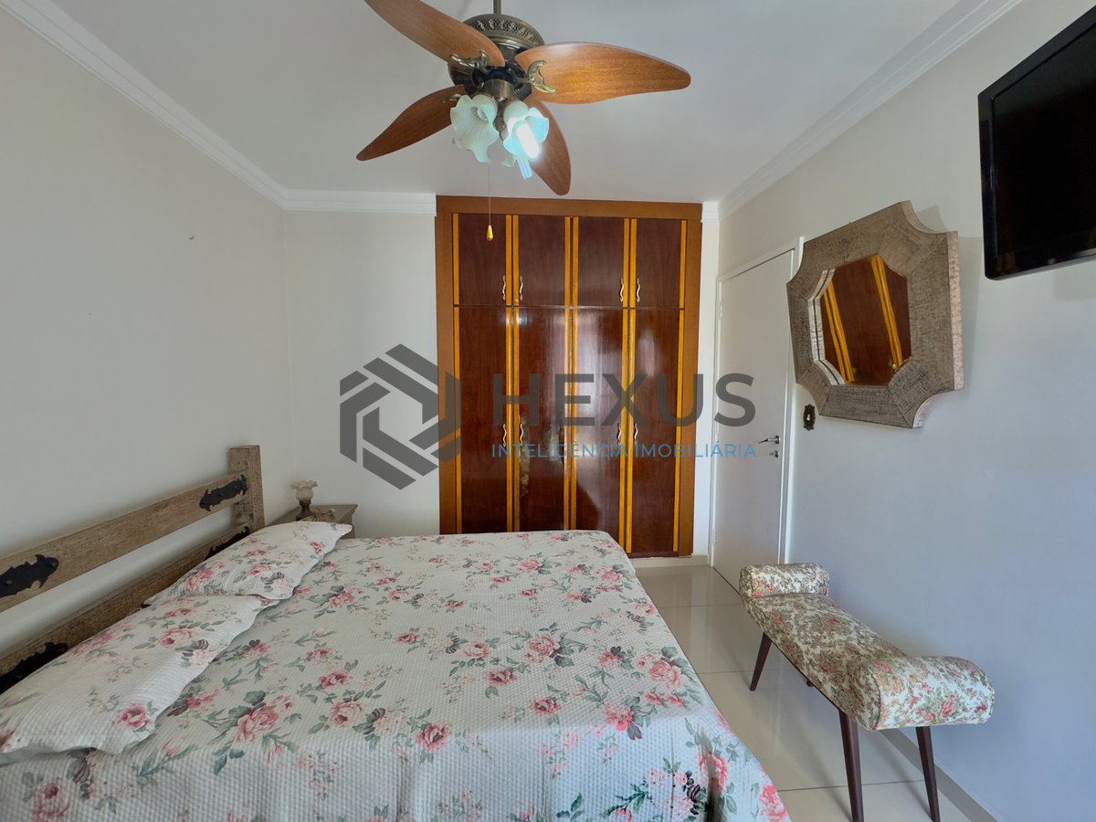 Foto 14 de Apartamento com varanda a 1 quadra da praia nas Pitangueiras, Guarujá