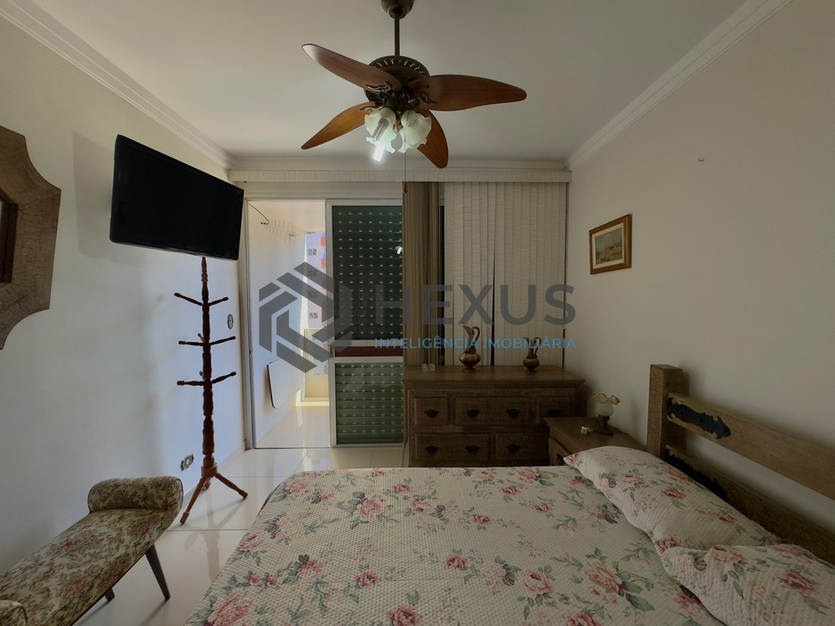 Foto 18 de Apartamento com varanda a 1 quadra da praia nas Pitangueiras, Guarujá