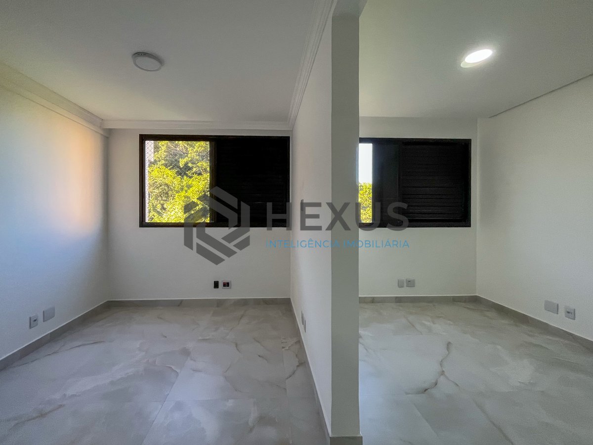 Foto 25 de Apartamento reformado com varanda vista mar e lazer a 1 quadra da praia nas Pitangueiras, Guarujá