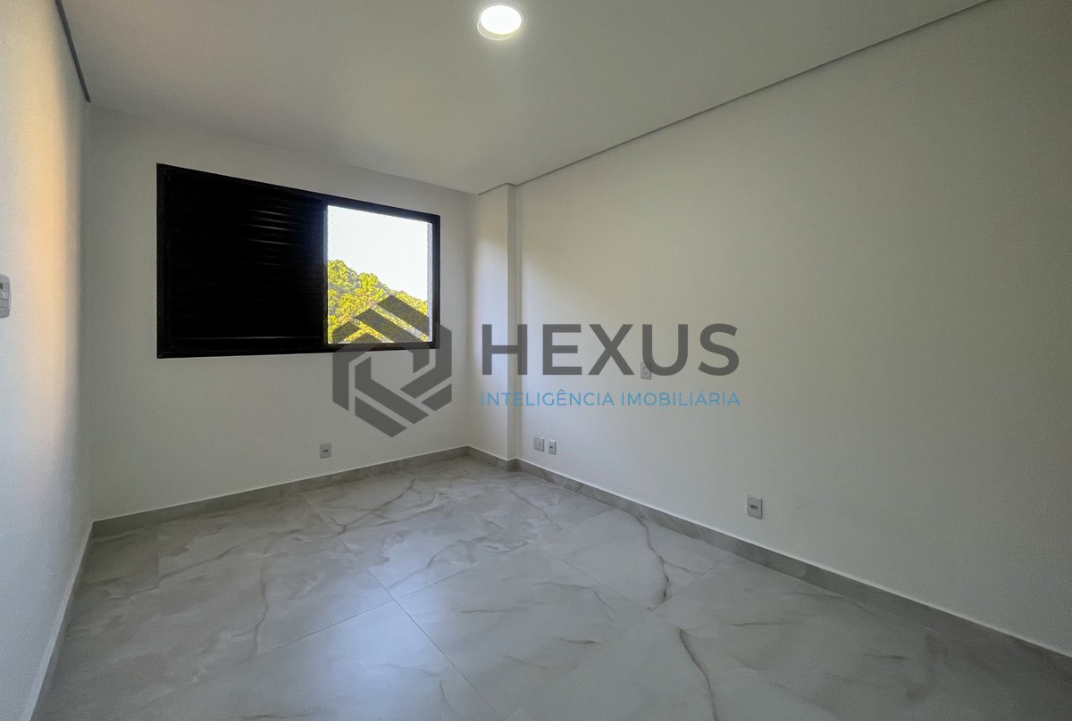 Foto 32 de Apartamento reformado com varanda vista mar e lazer a 1 quadra da praia nas Pitangueiras, Guarujá